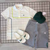 CONJUNTO  DA LACOSTE BRANCOE CINZA ( CAMISA+SHORT+ BONÉ+CHINELO)