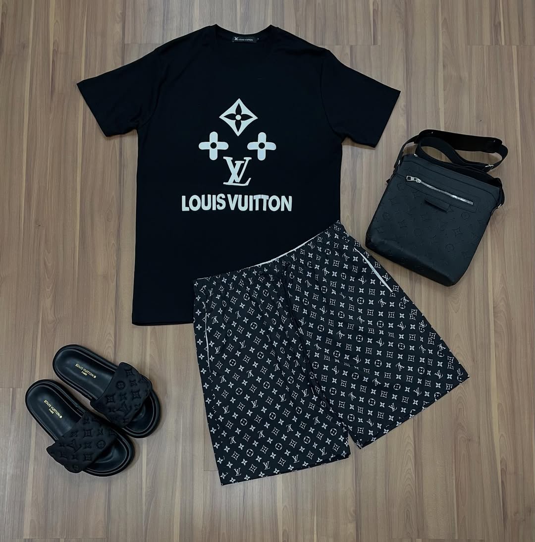 Conjunto Grife - LV  (Promoção Esquenta Black Friday) [CAMISA + BERMUDA + BONÉ + CHINELO+BAG]