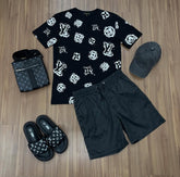 Conjunto Grife - LV  (Promoção Esquenta Black Friday) [CAMISA + BERMUDA + BONÉ + CHINELO+BAG]